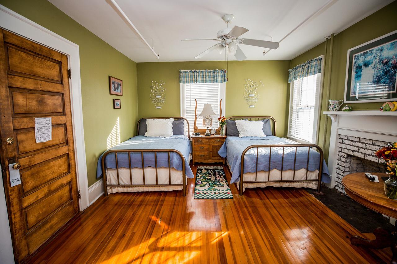 The Henderson Bed & Breakfast Hendersonville Luaran gambar